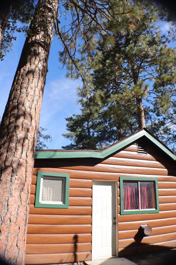 Storybook Village Pine Cove المظهر الخارجي الصورة